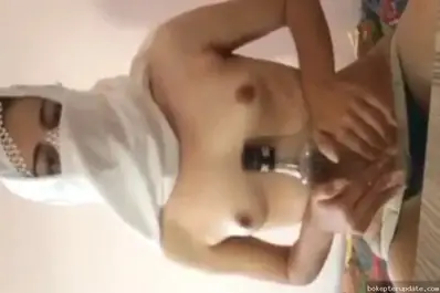 Siapa yang bisa isi lubang memekku